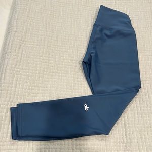 Women’s Alo yoga leggings